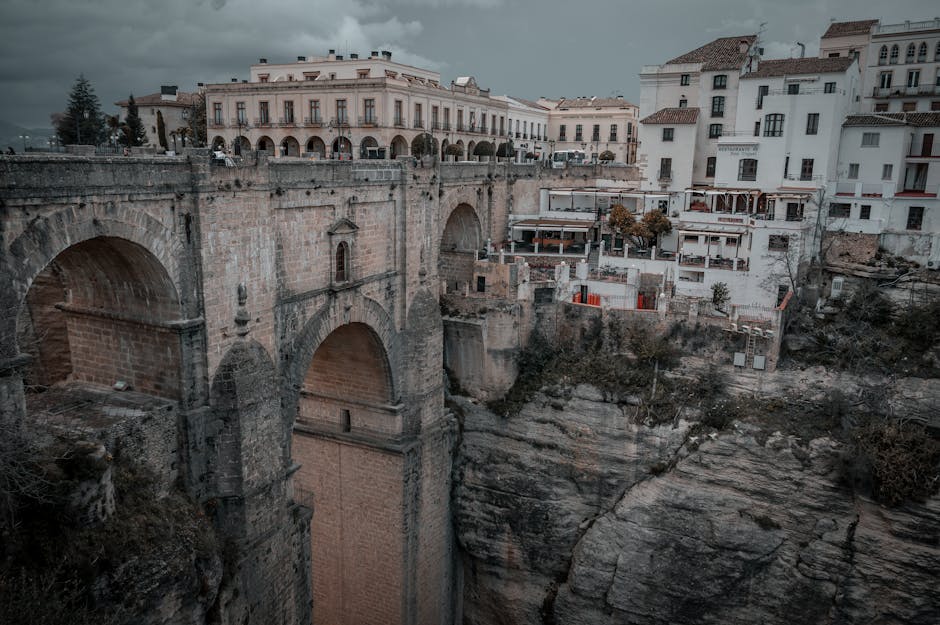 Día 17 — Ferry Tánger–Tarifa → Ronda — Zekai Zhu (pexels)
