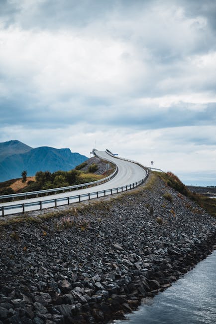 Día 23 — Åndalsnes → Kristiansund · 3:00 h · 200 km — Cena de despedida (Atlantic Ocean Road) — Tim Diercks (pexels)