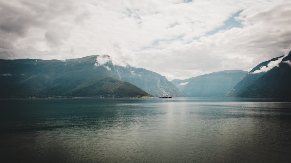 Día 5 — Región fiordos → Flåm (túnel Lærdal) — John Winther (pexels)