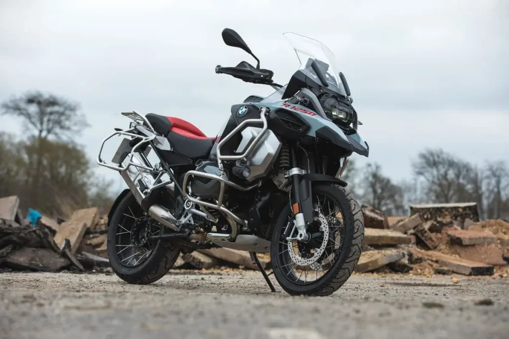 Cómo Elegir una Operadora de Moto turismo en España: Una Guía Completa